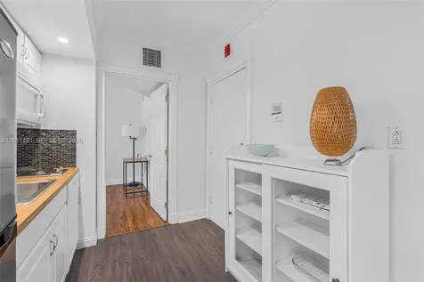 1555 Pennsylvania Avenue Miami Beach FL 33139