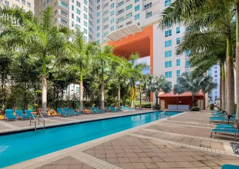 133 NE 2nd Avenue Miami FL 33132