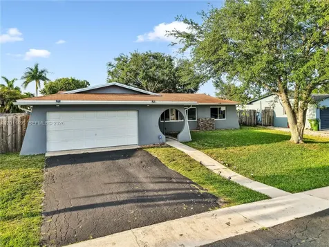 9511 NW 8th Street Pembroke Pines FL 33024