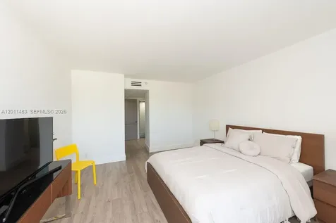 100 Bayview Drive Sunny Isles Beach FL 33160
