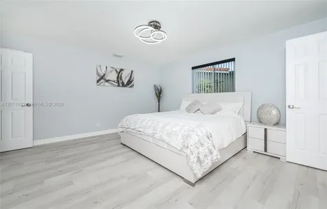 810 S Rainbow Drive Hollywood FL 33021