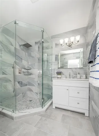 810 S Rainbow Drive Hollywood FL 33021