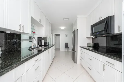 810 S Rainbow Drive Hollywood FL 33021