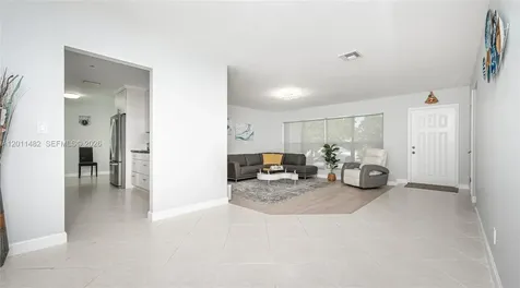 810 S Rainbow Drive Hollywood FL 33021
