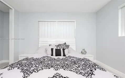 810 S Rainbow Drive Hollywood FL 33021