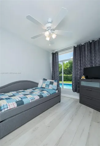 810 S Rainbow Drive Hollywood FL 33021