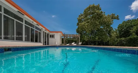 810 S Rainbow Drive Hollywood FL 33021