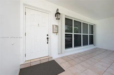 810 S Rainbow Drive Hollywood FL 33021