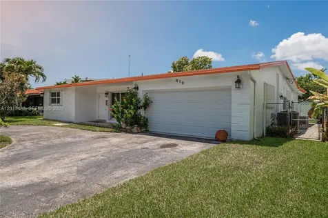810 S Rainbow Drive Hollywood FL 33021