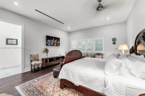 4901 Hammock Park Drive Coral Gables FL 33156