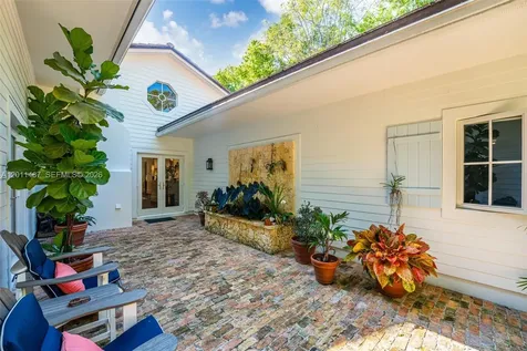 4901 Hammock Park Drive Coral Gables FL 33156