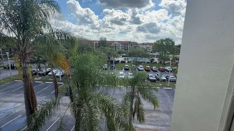 1400 SW 131st Way Pembroke Pines FL 33027