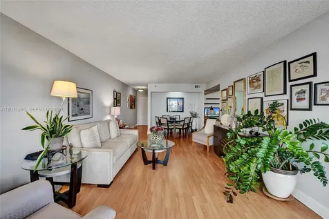 1201 S Ocean Drive Hollywood FL 33019