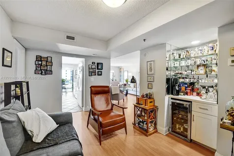 1201 S Ocean Drive Hollywood FL 33019