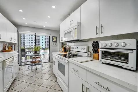 1201 S Ocean Drive Hollywood FL 33019