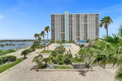 1201 S Ocean Drive Hollywood FL 33019