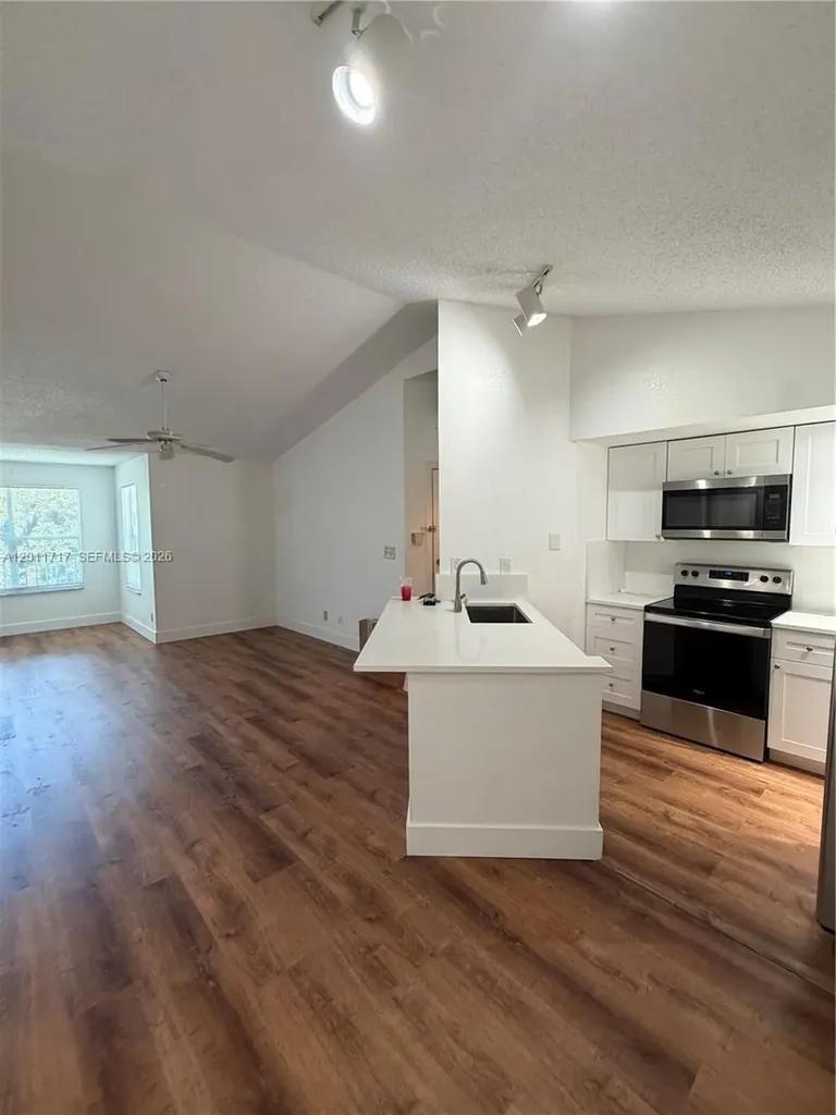 643 Vista Isles Drive Sunrise FL 33325