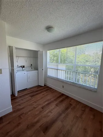 643 Vista Isles Drive Sunrise FL 33325