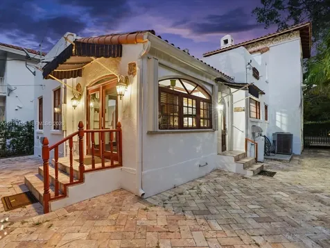 1137 Asturia Avenue Coral Gables FL 33134