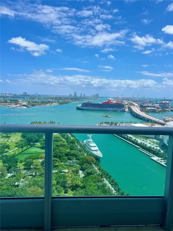 900 Biscayne Boulevard Miami FL 33132