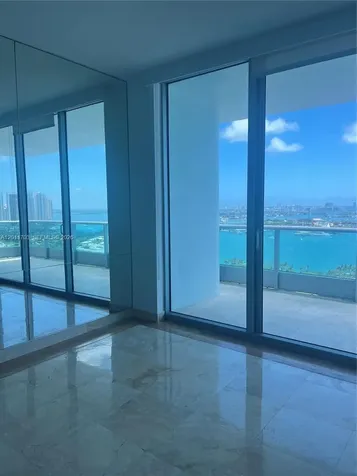 900 Biscayne Boulevard Miami FL 33132
