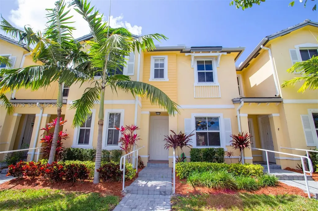 132 SE 28th Place Homestead FL 33033