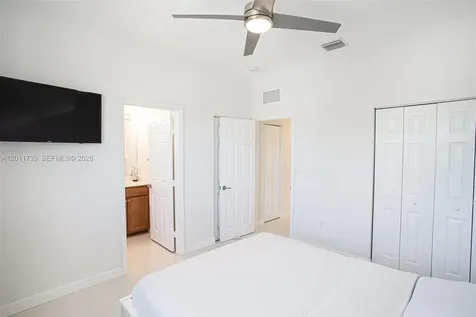 132 SE 28th Place Homestead FL 33033