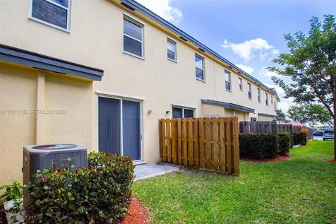 132 SE 28th Place Homestead FL 33033