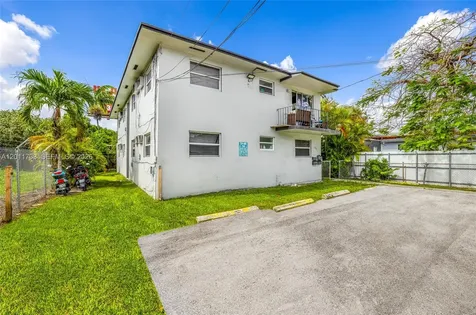 650 NW 28th Street Miami FL 33127