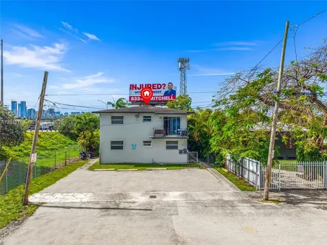 650 NW 28th Street Miami FL 33127