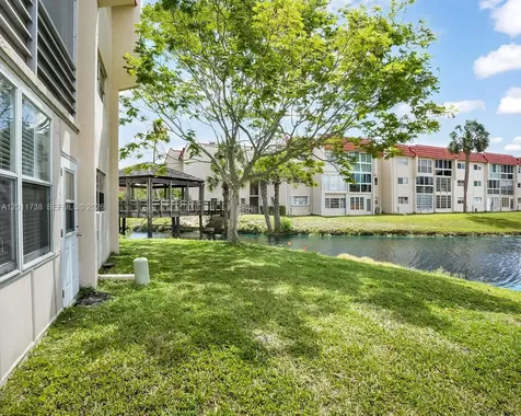 2900 W Sunrise Lakes Drive Sunrise FL 33322