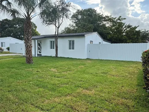 16431 NW 18 Avenue Miami Gardens FL 33054