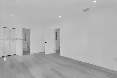 16431 NW 18 Avenue Miami Gardens FL 33054