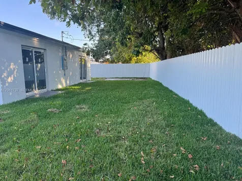 16431 NW 18 Avenue Miami Gardens FL 33054