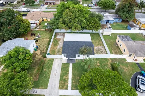 16431 NW 18 Avenue Miami Gardens FL 33054