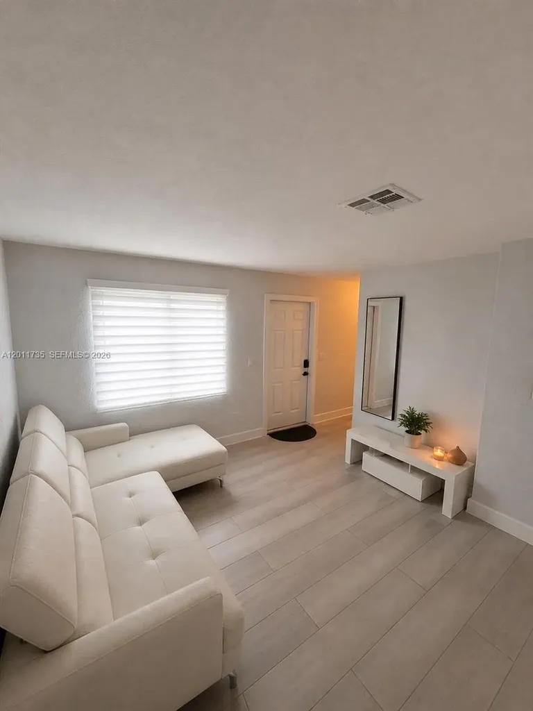 1032 NW 6th Avenue Fort Lauderdale FL 33311