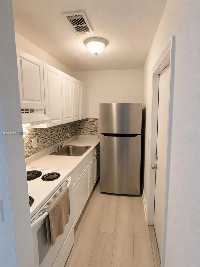 1032 NW 6th Avenue Fort Lauderdale FL 33311