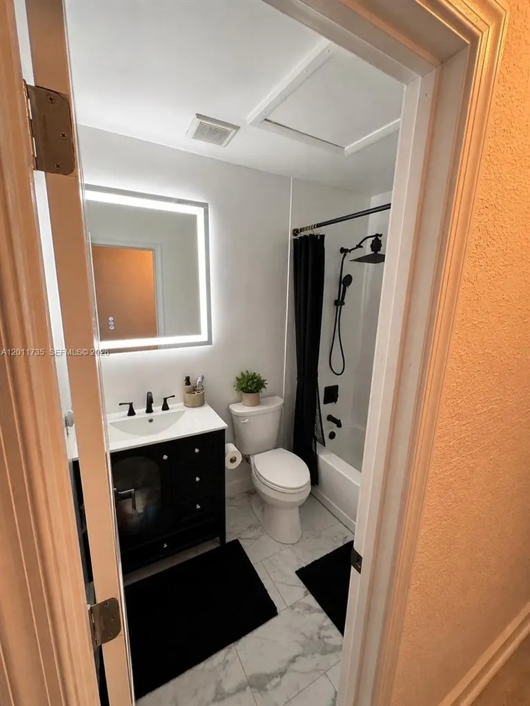 1032 NW 6th Avenue Fort Lauderdale FL 33311