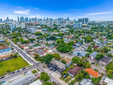 1800 NW 19th Terrace Miami FL 33125
