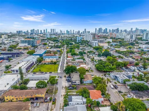 1800 NW 19th Terrace Miami FL 33125