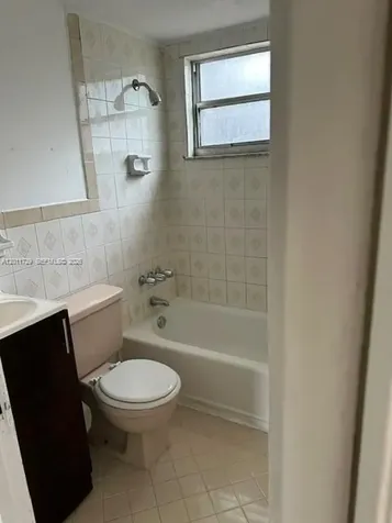 1800 NW 19th Terrace Miami FL 33125