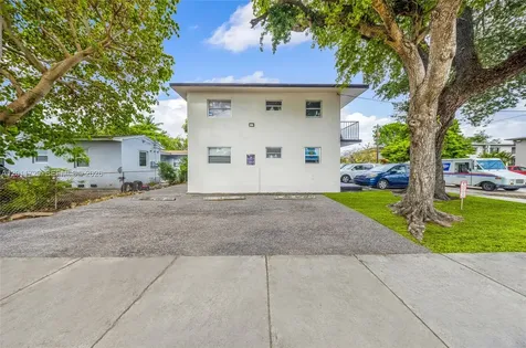 1800 NW 19th Terrace Miami FL 33125