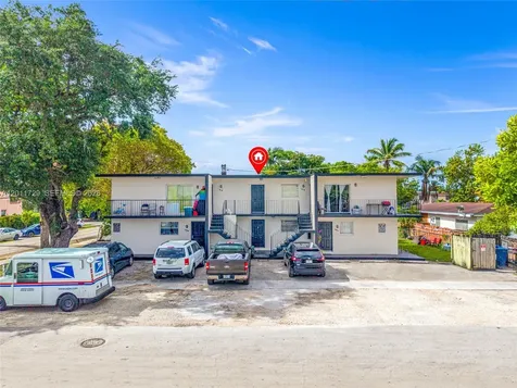 1800 NW 19th Terrace Miami FL 33125