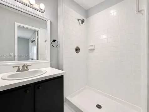 871 NE 207th Terrace Miami FL 33179