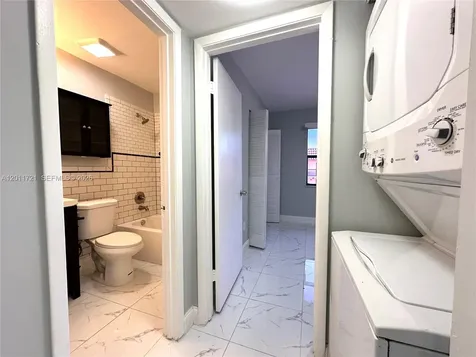 871 NE 207th Terrace Miami FL 33179