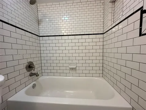 871 NE 207th Terrace Miami FL 33179