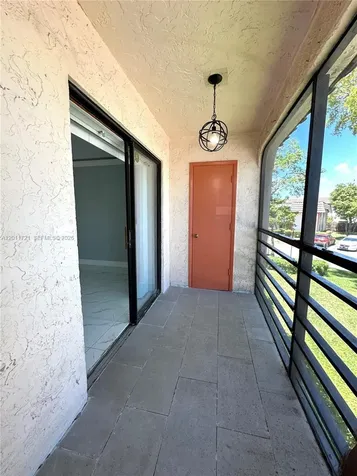 871 NE 207th Terrace Miami FL 33179