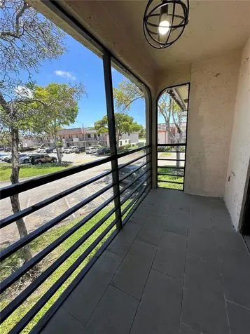 871 NE 207th Terrace Miami FL 33179