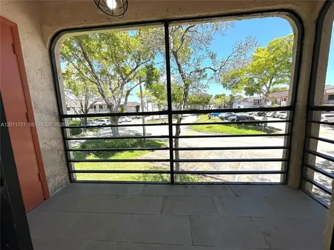 871 NE 207th Terrace Miami FL 33179