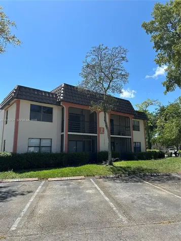 871 NE 207th Terrace Miami FL 33179
